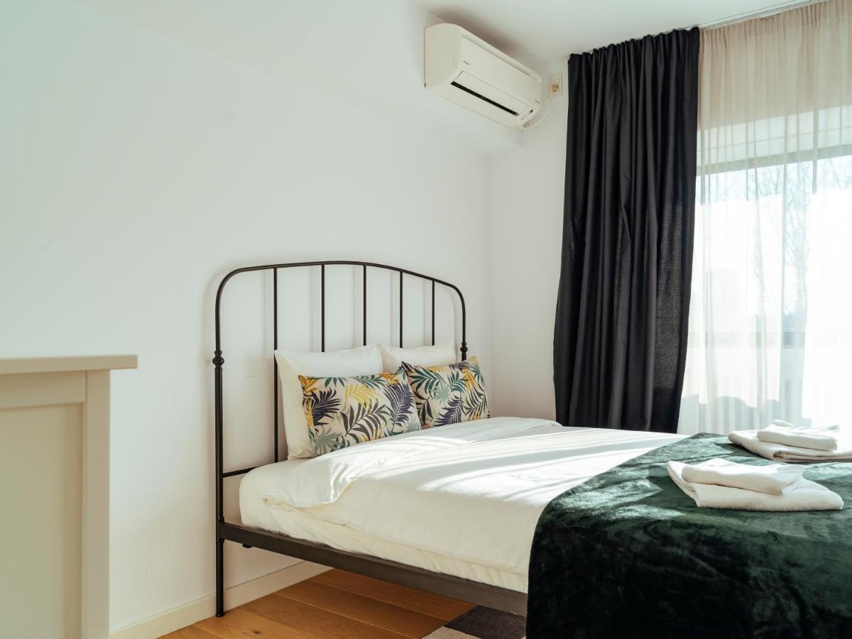 Central Modern Design Apartment Bucarest Exterior foto