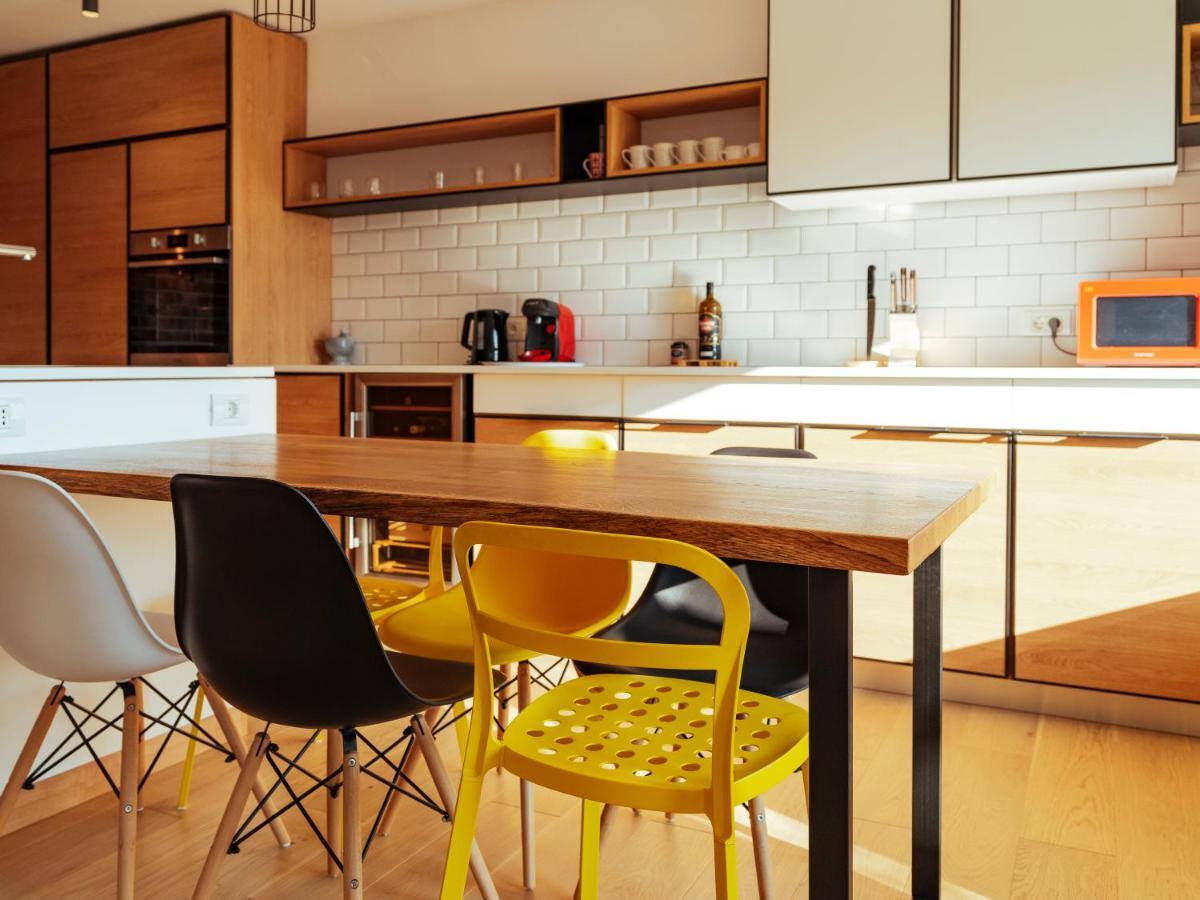 Central Modern Design Apartment Bucarest Exterior foto